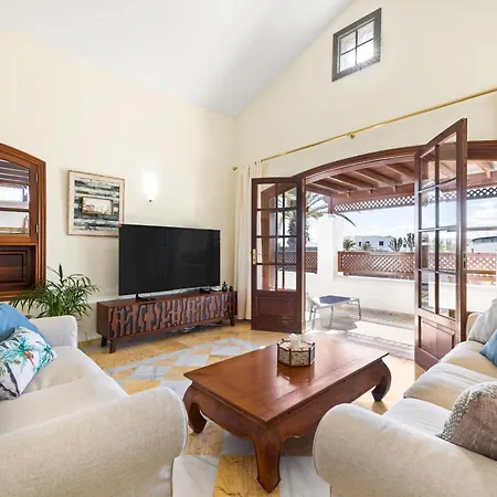 Helen * Playa Blanca (Lanzarote)