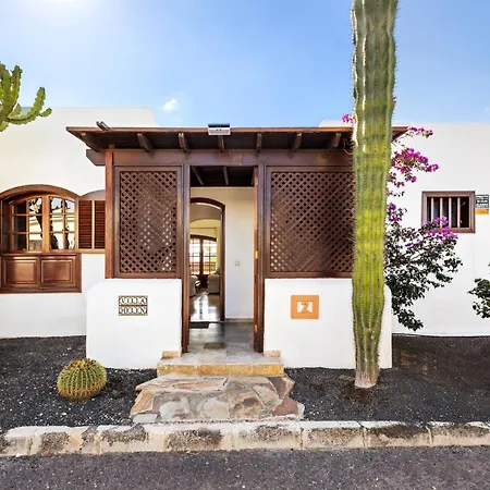 Helen فيلة بلايا بلانكا