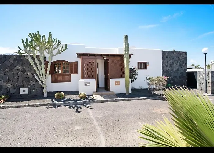 Helen Playa Blanca (Lanzarote)