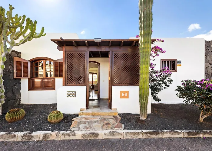 Helen فيلة بلايا بلانكا