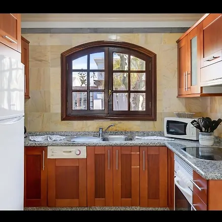 Helen * Playa Blanca (Lanzarote)