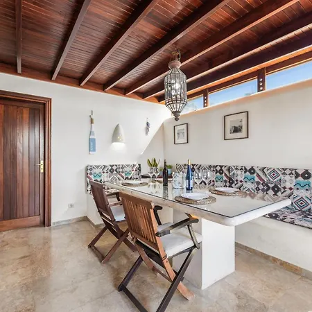 Helen Playa Blanca (Lanzarote)